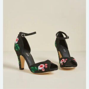Chelsea Crew Black Floral Heels